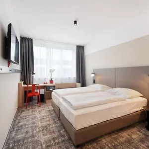 Hotel Wyndham Garden Messe Munich